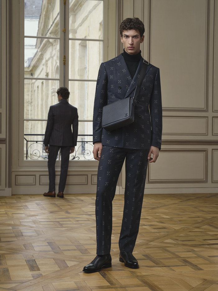 Louis Vuitton presenta la colección primavera-verano LV New Formal 2024 para  hombres