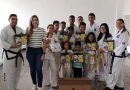 Pickens realiza donativo a escuela de taekwondo