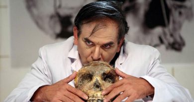 En tiempos locos, regresa el Loco: “Sangre en el diván” al Teatro Trasnocho