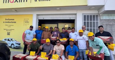 Conductores de taxi por aplicativo reciben reconocimiento por su desempeño