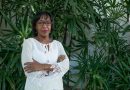 Poeta Carmen Verde Arocha despliega sus azules en Mares y halagos