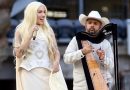 Arpamartínez impulsa el arpa venezolana junto a Elena Rose en la gira de Karol G