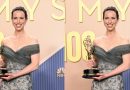 Kate O’Flynn vistió Elie Saab para los Premios Emmy