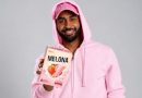 Caramelo, sorprendió en su nueva faceta como embajador de MELONA